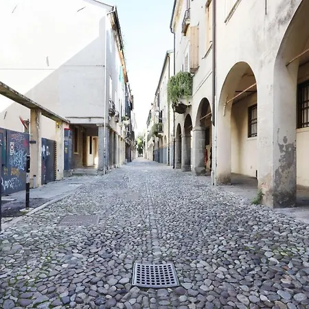 Yourbanflat Clock Tower Apartman *